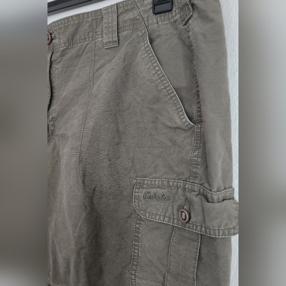 Cabela's Women's Cargo Shorts 7 Pockets Embroidered Logo on Front Pocket Size 18 - Picture 3 of 11